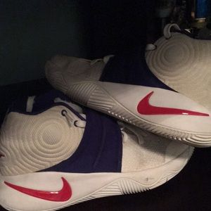 Kyrie 2